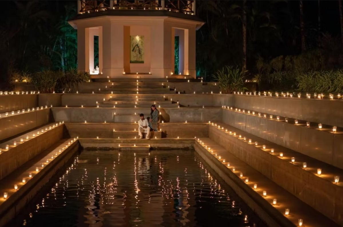 Candlelit Stepwell Dinner