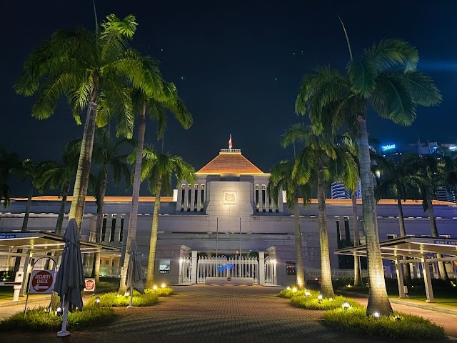 Parliament_House_Singapore_3