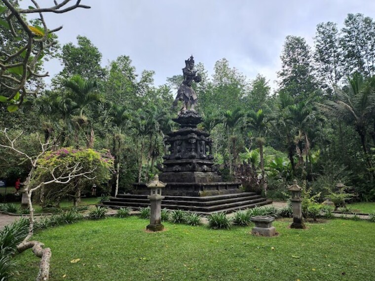 Pura_Tirta_Empul_Bali_4