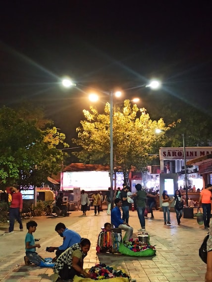 Sarojini_Nagar_Delhi_3