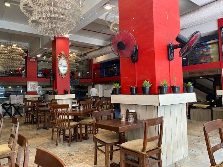 Indian_summer_cafe_2