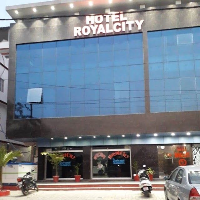 Hotel_royal_city_1