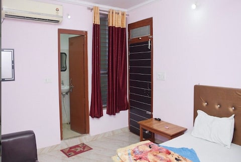 Yashoda Lodge