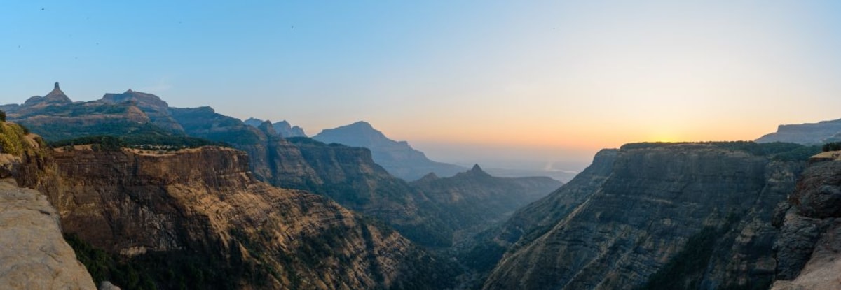 bhandardara_sandhan_valley
