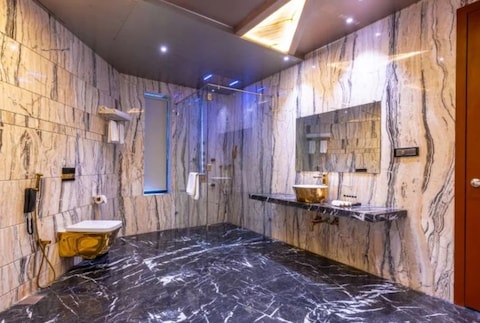 Shaya Grand Club and Spa Resort
