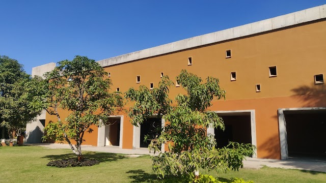 living_and_learning_design_centre_bhuj_2