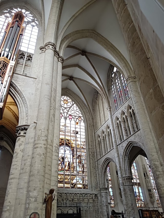 cathedral_of_st_michael_and_st_gudula_brussels_3