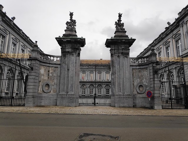 square_of_petit_sablon_brussels_4