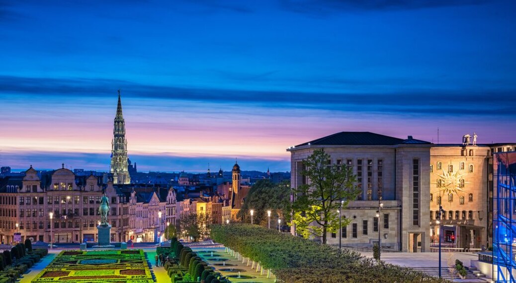 Grand_Place_Brussels_3