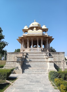 Chaurasi Khambon ki Chhatri