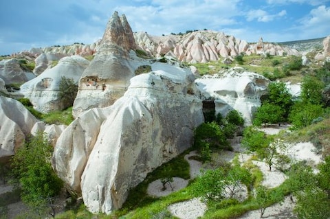 Red and Rose Valley
