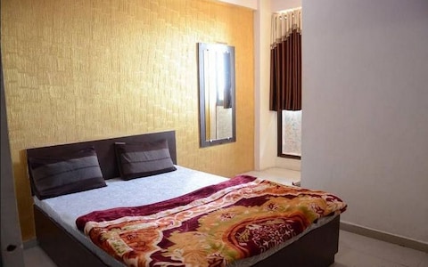 Hotel Sarvottam