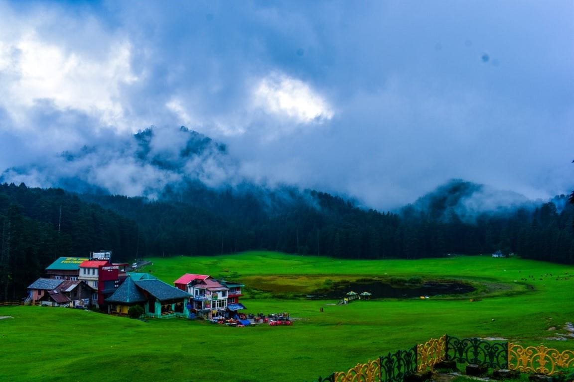 Resorts & Stays in Khajjiar