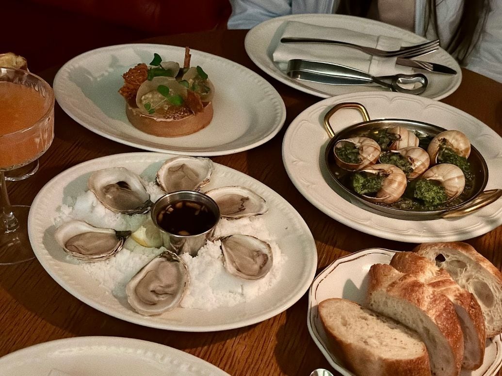 Edmonton_La_Petite_Iza_8