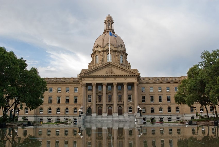 Edmonton_Alberta_Legislature_Building_1