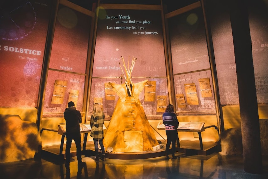 Edmonton_Fort_Edmonton_Park_1