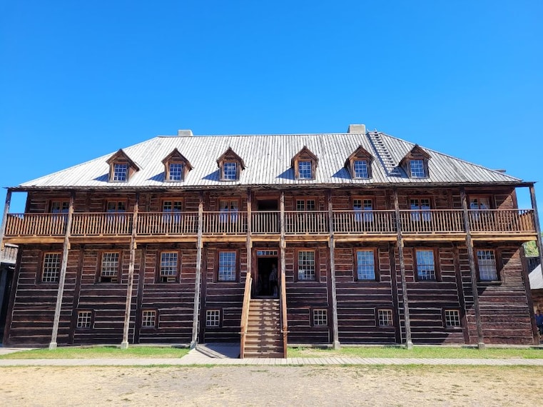 Edmonton_Fort_Edmonton_Park_3