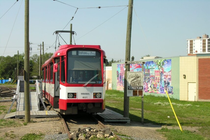 Edmonton_High_Level_Bridge_Streetcar_4