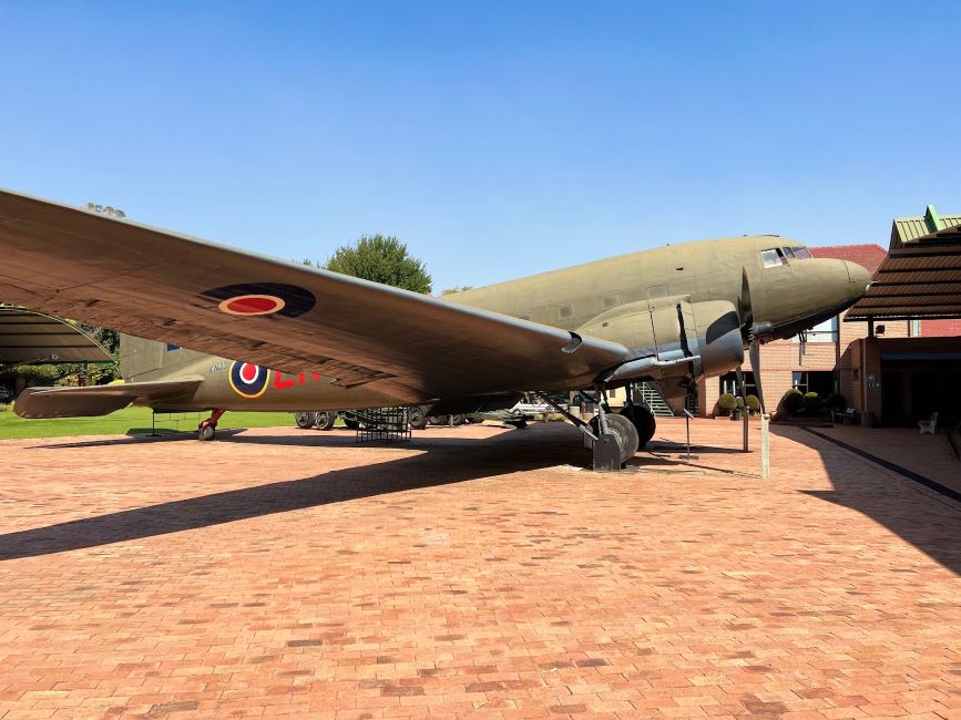 Johannesburg_South_African_National_Museum_of_Military_History_3