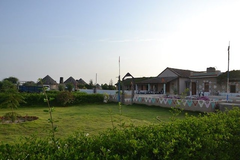 Rann Kandhi Resort