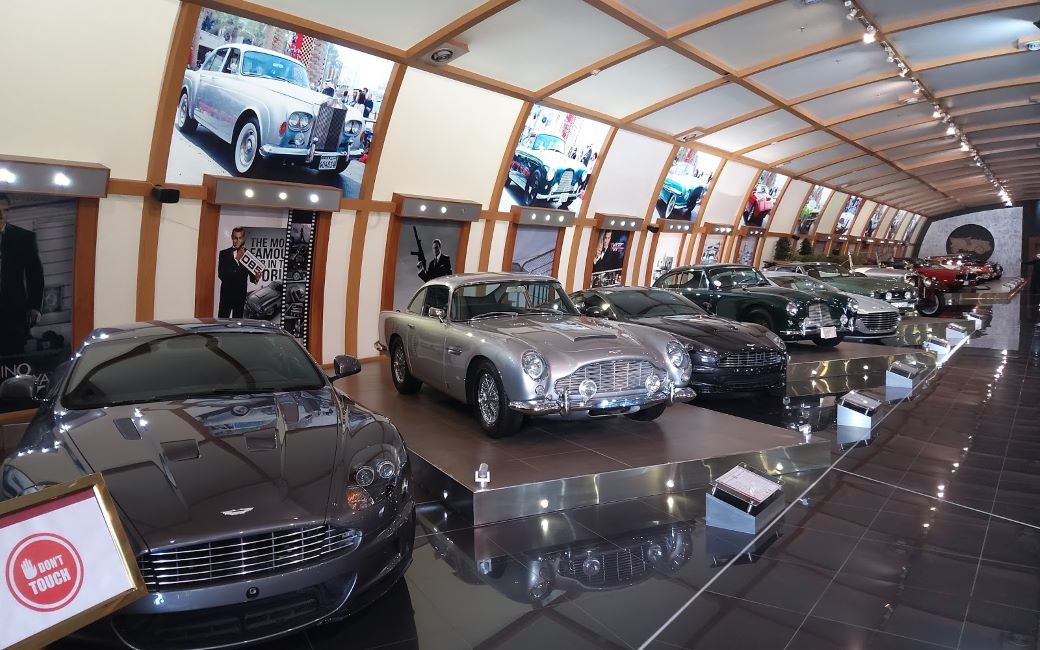 Kuwait_Historical_Vintage_&_Classic_Cars_Museum_6