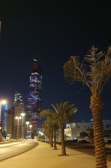 Kuwait_Al_Hamra_Tower_10