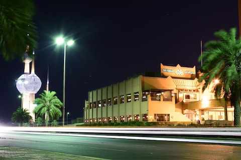 Mais Alghanim