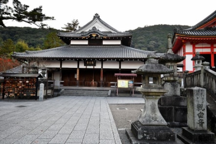 Kyoto_Pure_Water_Temple_1