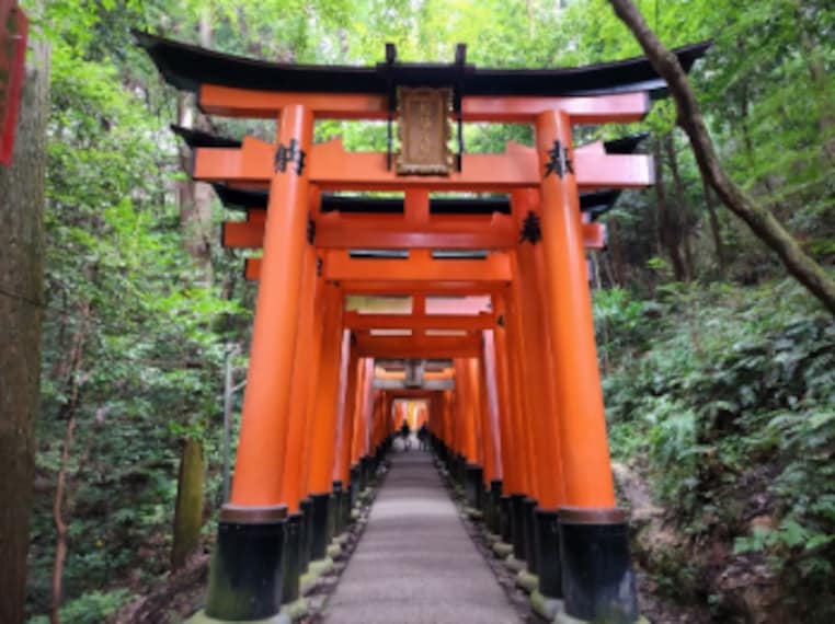 Kyoto_Fushimi_Inari_Taisha_2