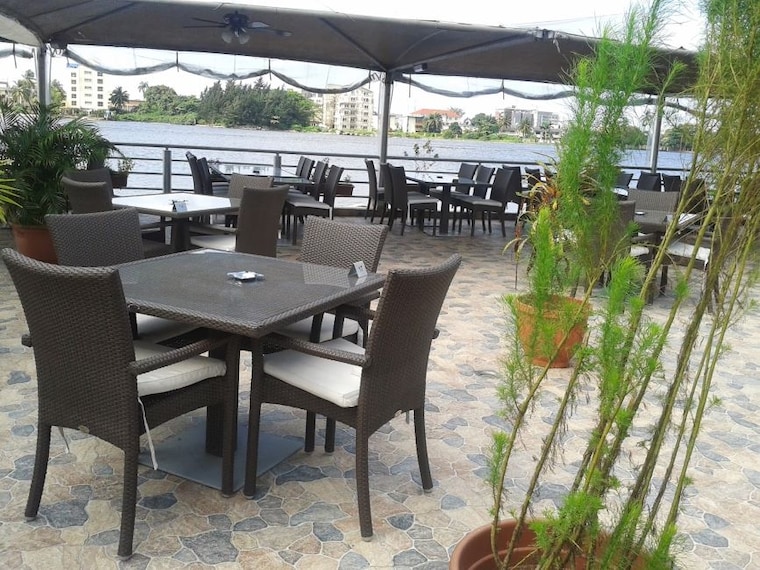 Lagos_Lagoon_Restaurant_1