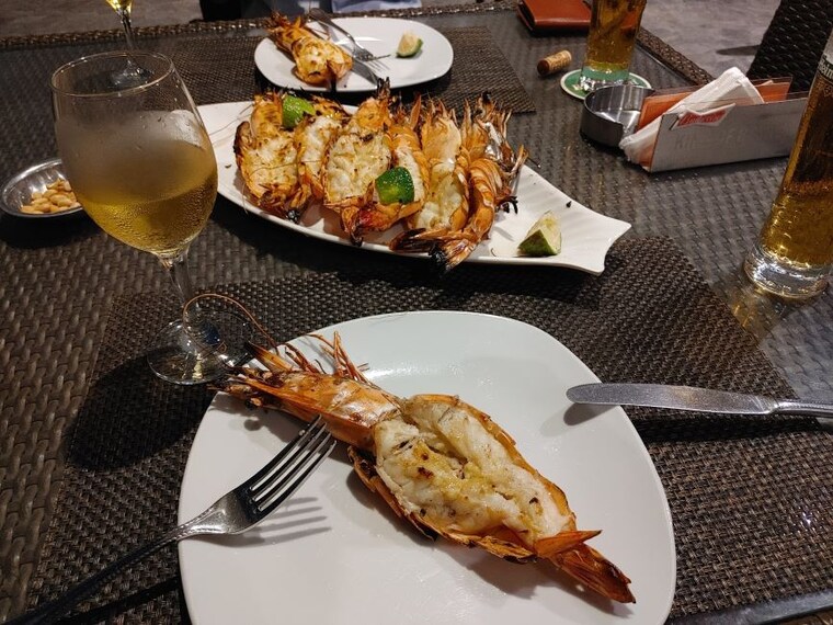 Lagos_Lagoon_Restaurant_2