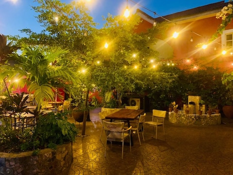 La Taverna Lagos