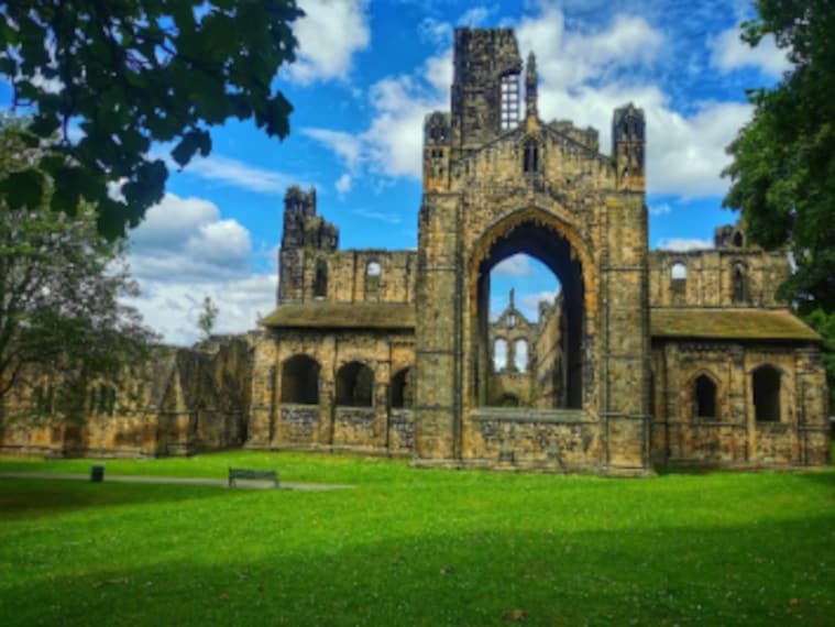 Leeds_Kirkstall_Abbey_3