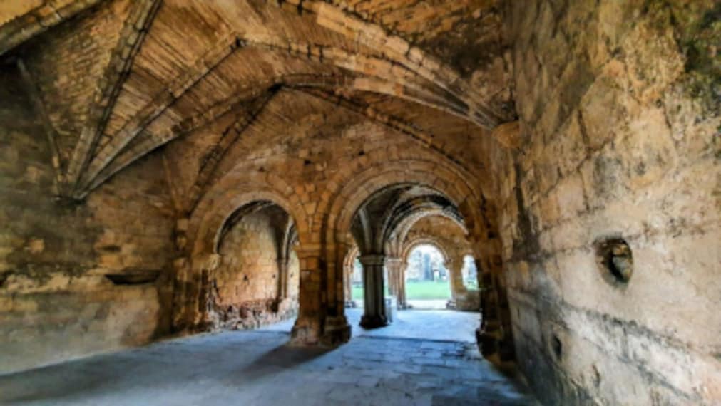 Leeds_Kirkstall_Abbey_5