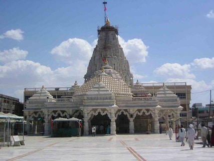 Explore Dilwara Temples