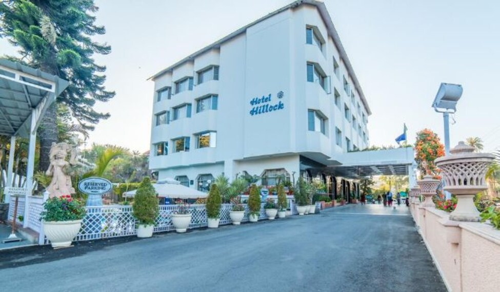 mount_abu_hotel_hillock