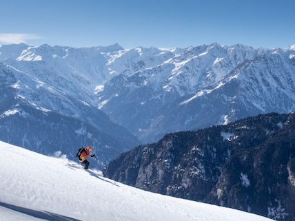 Skiing in Narkanda
