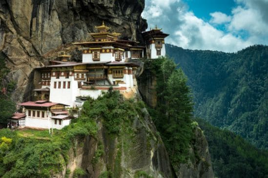 paro_paro_taktsang_tigers_nest_1