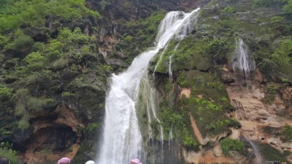 salalah_go_waterfall_hopping