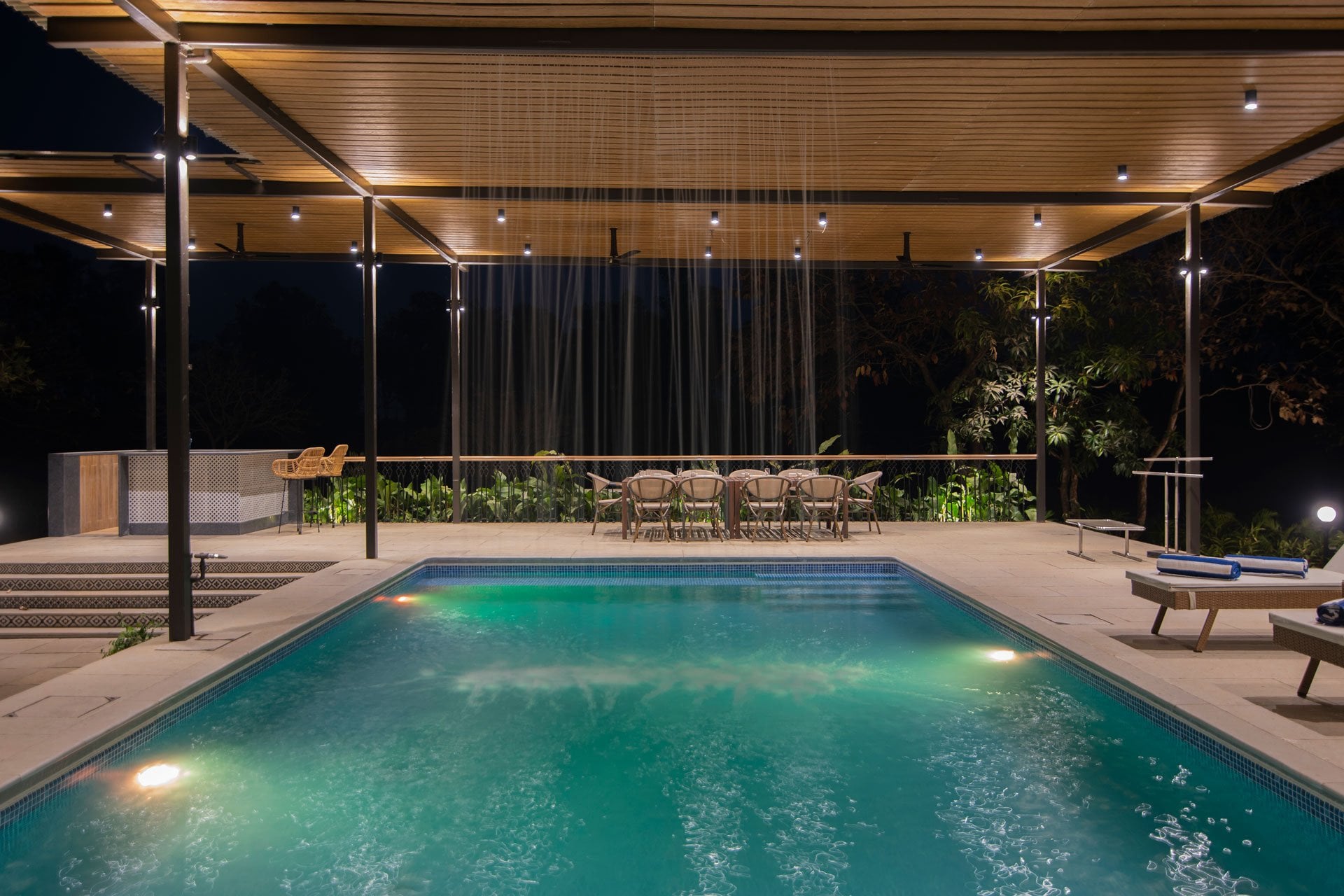 Temperature-controlled Swimming Pool