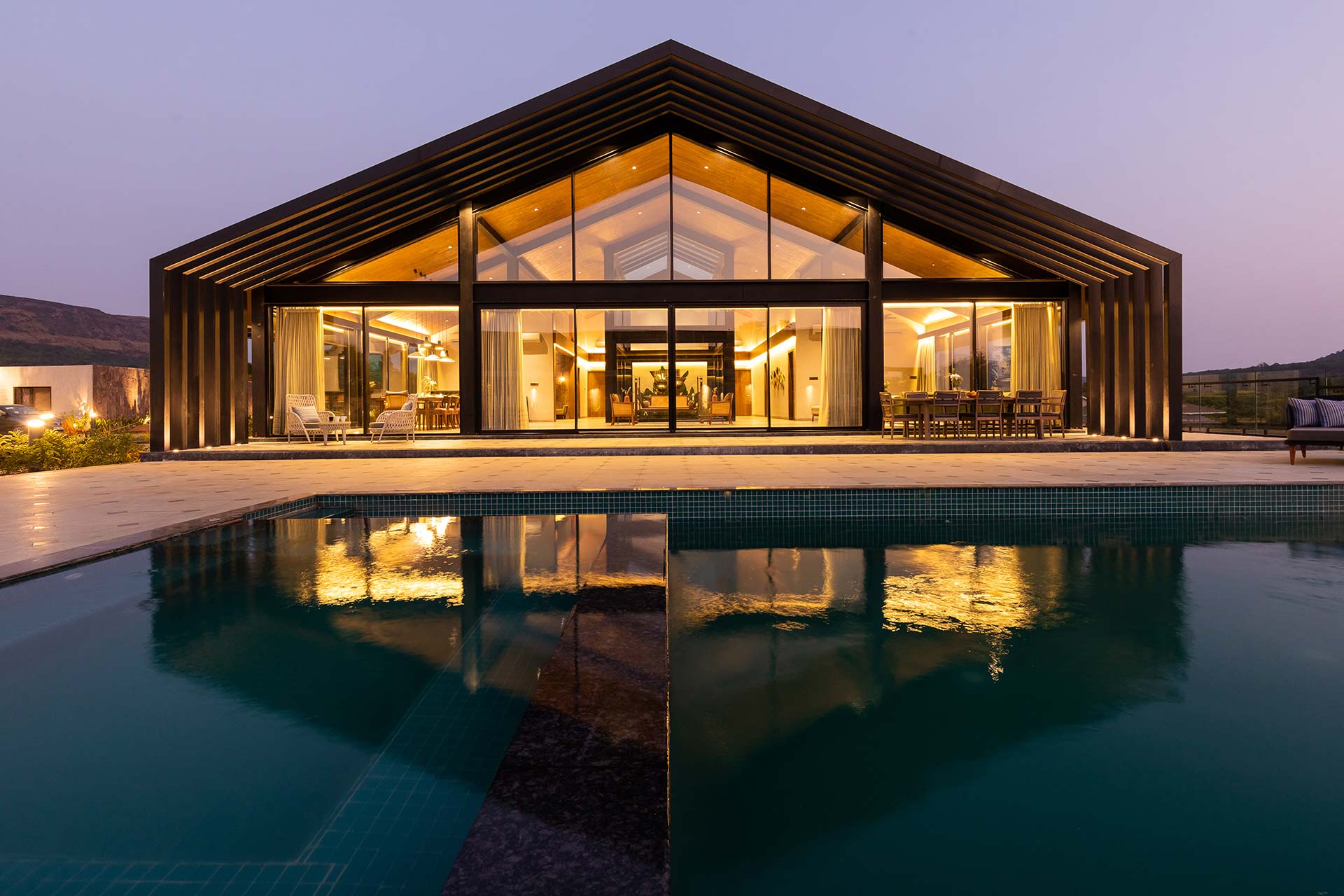 Heated Pool with Jacuzzi