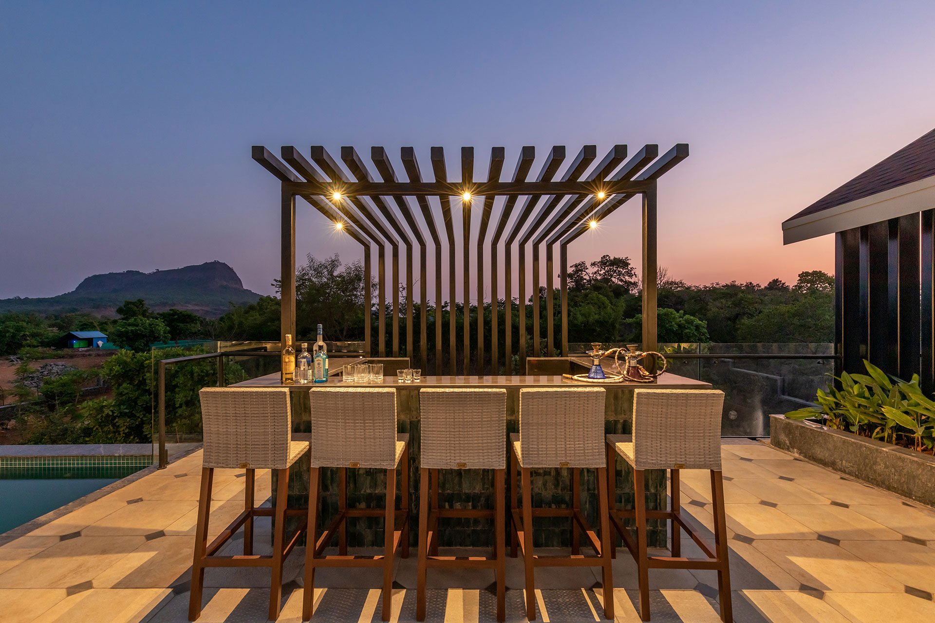 Gourmet Dining & Bar