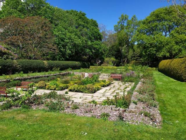 Aberdeen_Cruickshank_Botanic_Garden_2