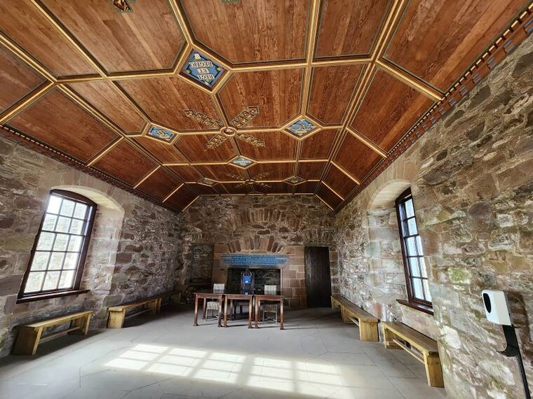 Aberdeen_Dunnottar_Castle_3