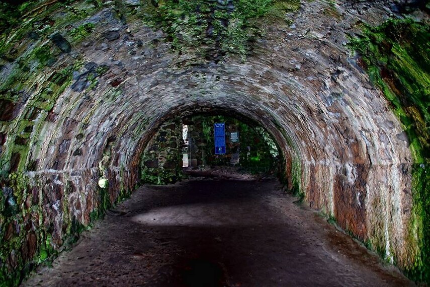 Aberdeen_Dunnottar_Castle_5