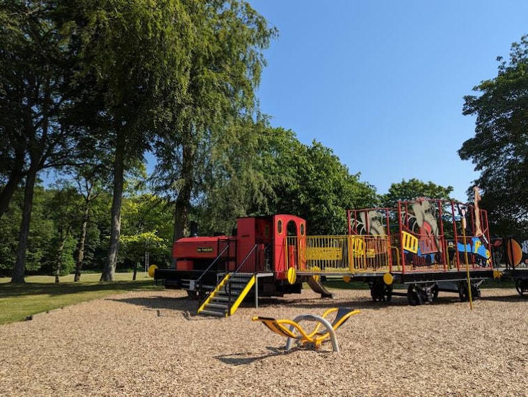 Aberdeen_Seaton_Park_8