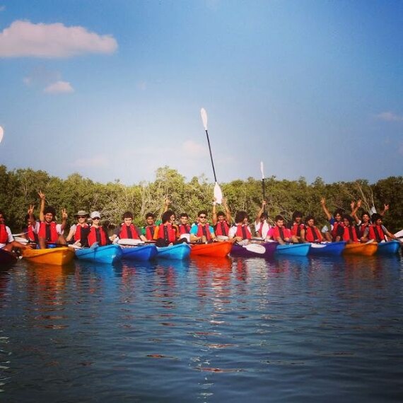 abu_dhabi_kayaking_1
