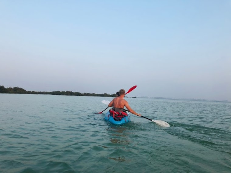 abu_dhabi_kayaking_3