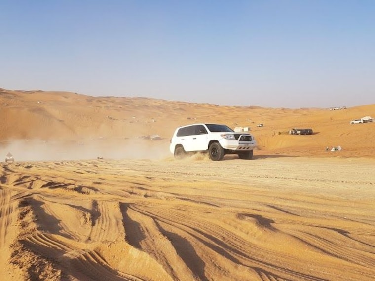 abu_dhabi_excursion_to_liwa_oasis