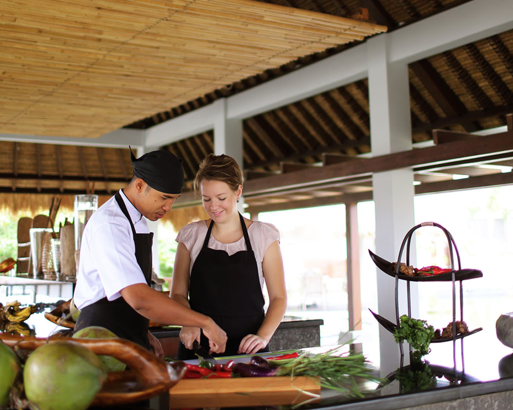 Samabe Bali Suites & Villas - Tap to explore photos